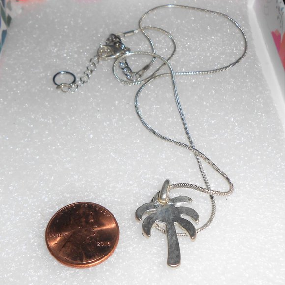 Peridot Palm Tree Pendant - Picture 6 of 8